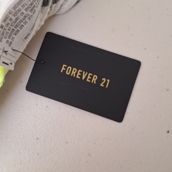 NEW Forever 21 Scarf White Yellow Gray Striped Tassel Trim Lightweight‎ Soft - Picture 5 of 11